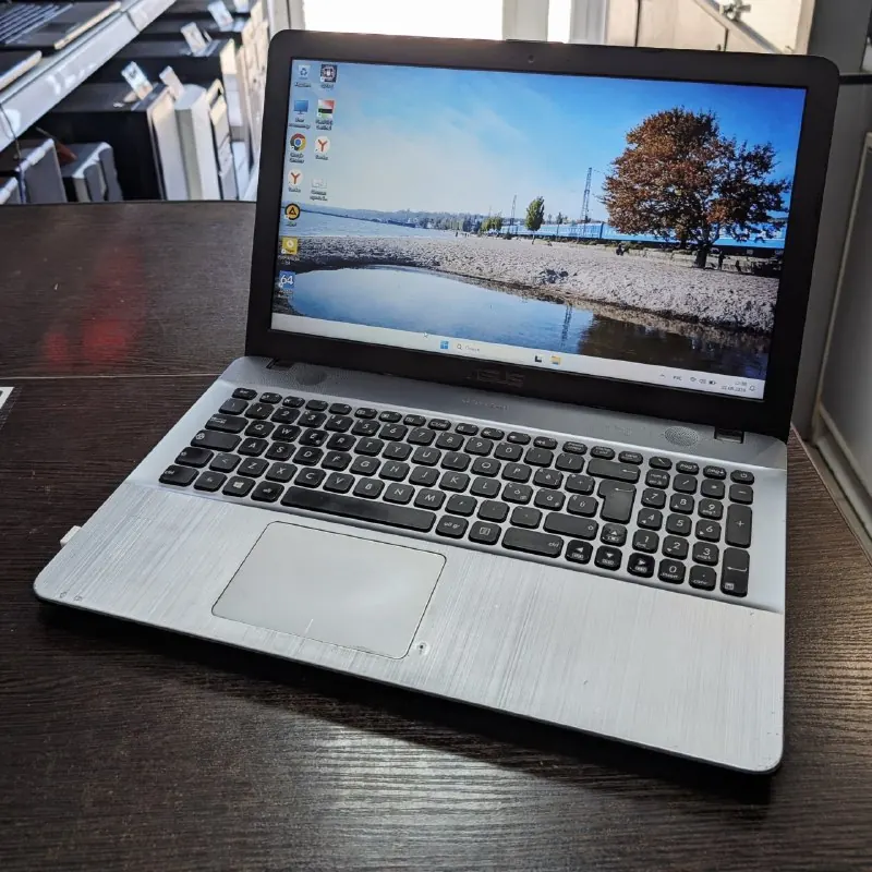 Ноутбук Asus VivoBook Max X541U
